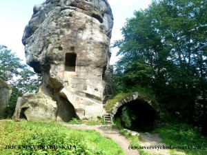 zricenina-hradu-skaly.jpg